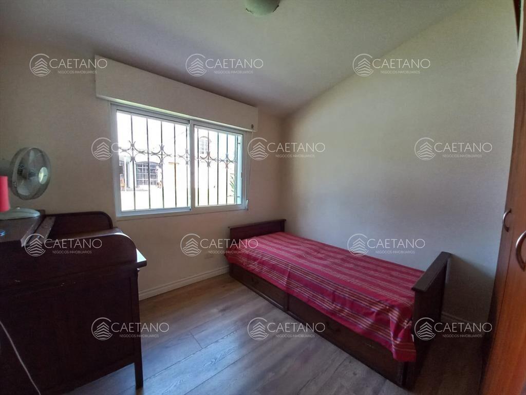 Vende casa de 3 dormitorios totalmente reformada. Con pisci