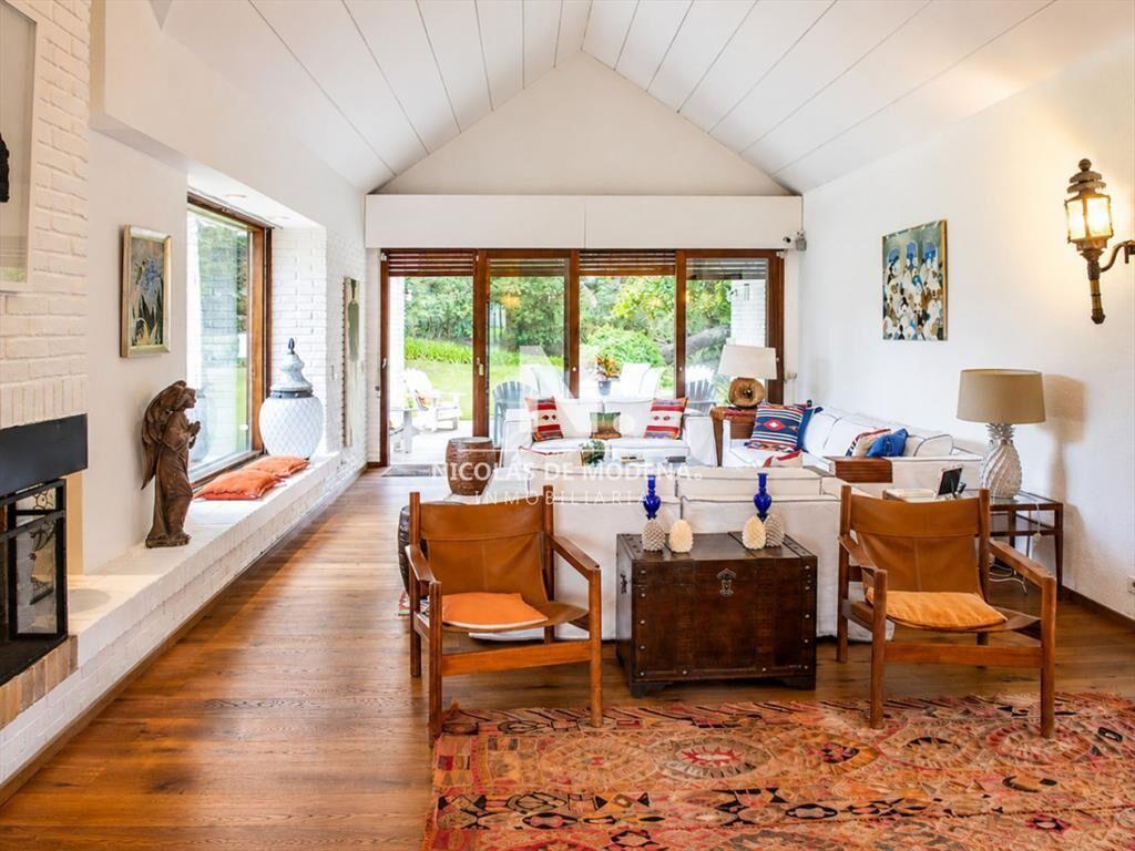 Elegante residencia en Venta en San Rafael al mar