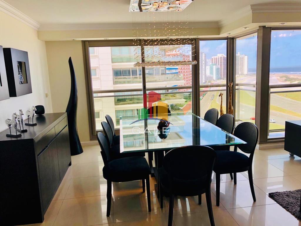 Apartamento en Imperiale Cuatro Dormitorios Punta del Este