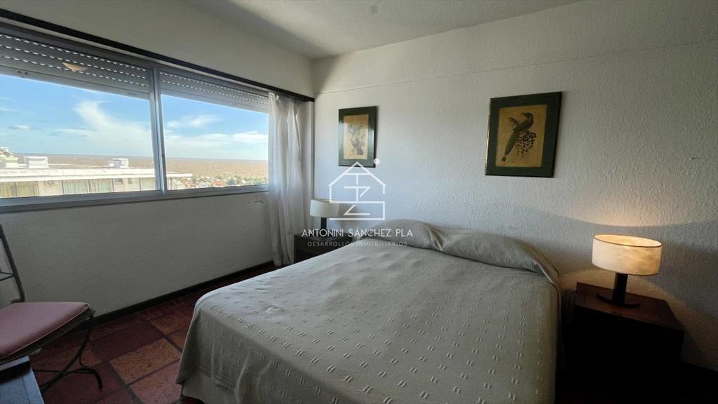 Apartamento 2 dormitorios Punta del Este vista a la Brava