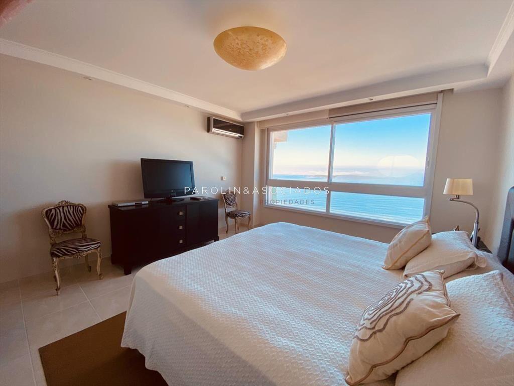 Apartamento en venta de 3 dormitorios en Le Punta
