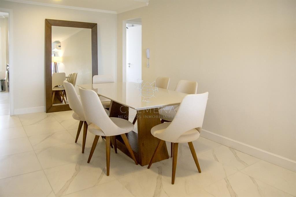 Apartamento en playa mansa con vista frente al