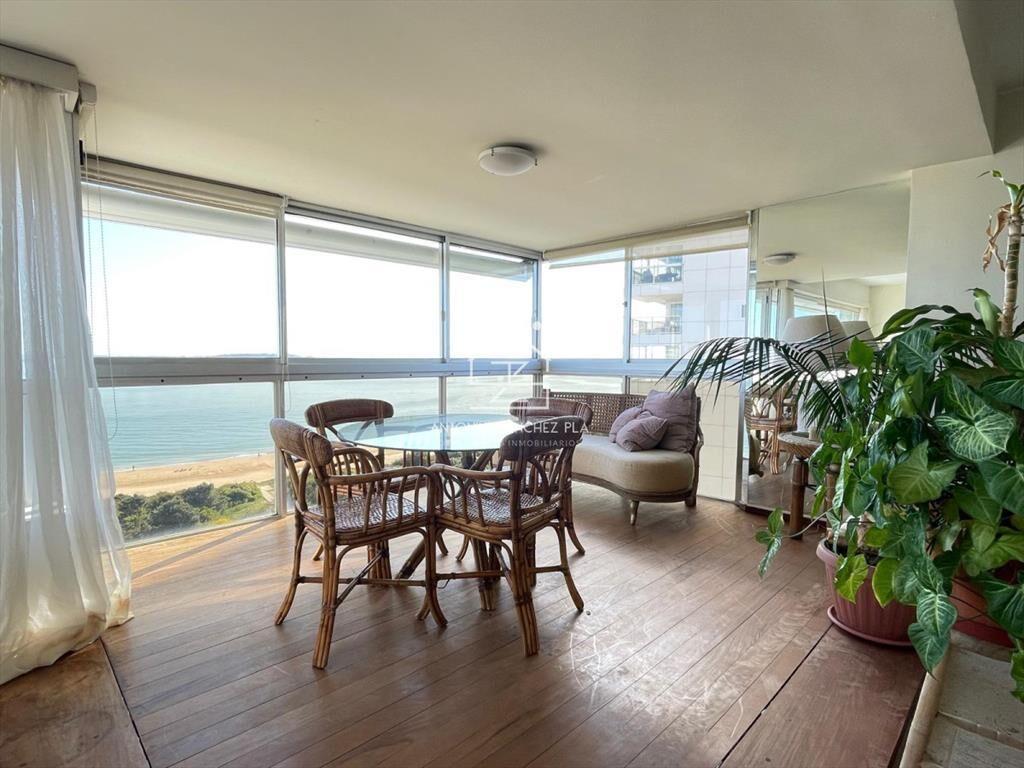 apartamento en primera linea de playa mansa