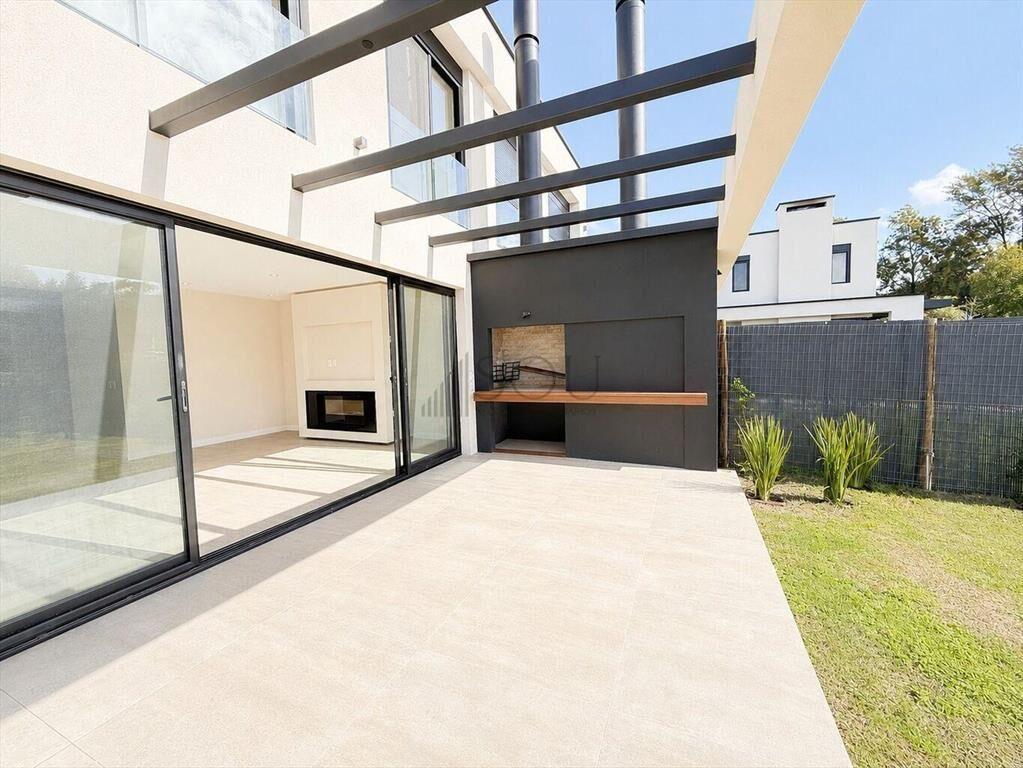 Venta Casa 4 dormitorios parrillero en Barrio Parques 2