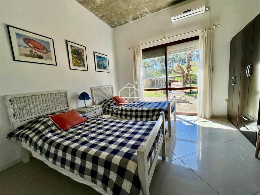 VENTA CASA 3 DORMITORIO PUNTA BALLENA-CLUB DEL