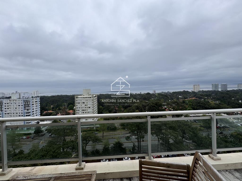 Venta apartamento 3 dormitorios Punta del Este