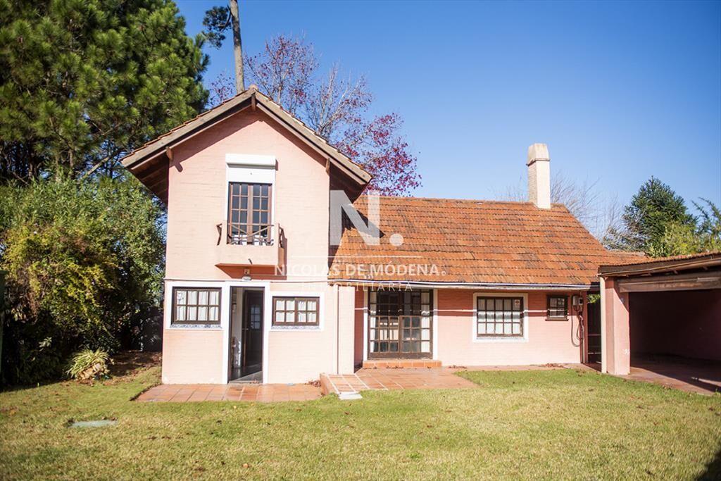 Muy linda casa en venta, zona inmejorable, 3 dormitorios y