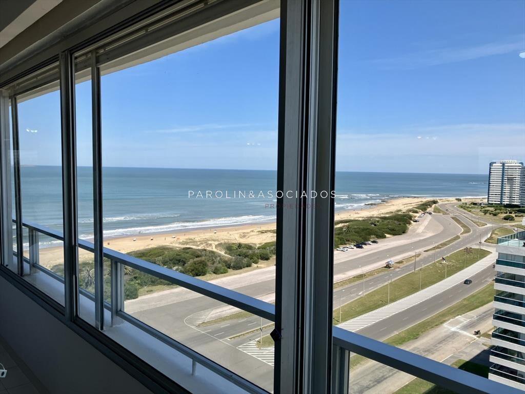 Apartamento en venta de 3 dormitorios en Edificio