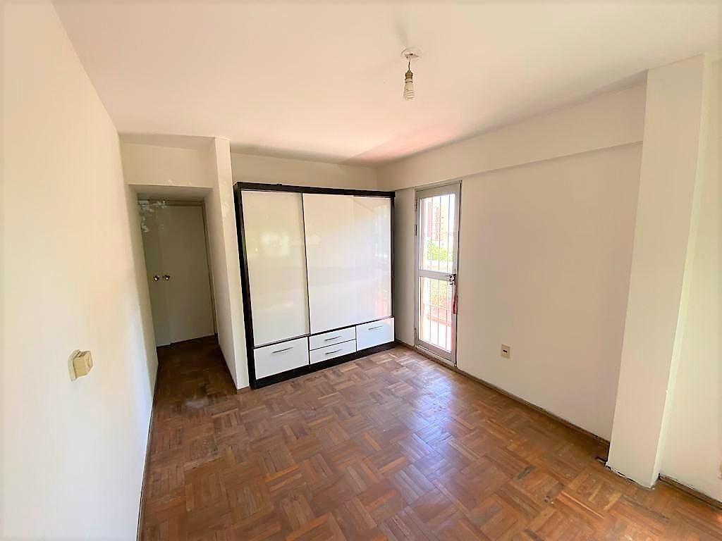 Apartamento En Venta 3 Dormitorios 2 baños en Parque Rodo