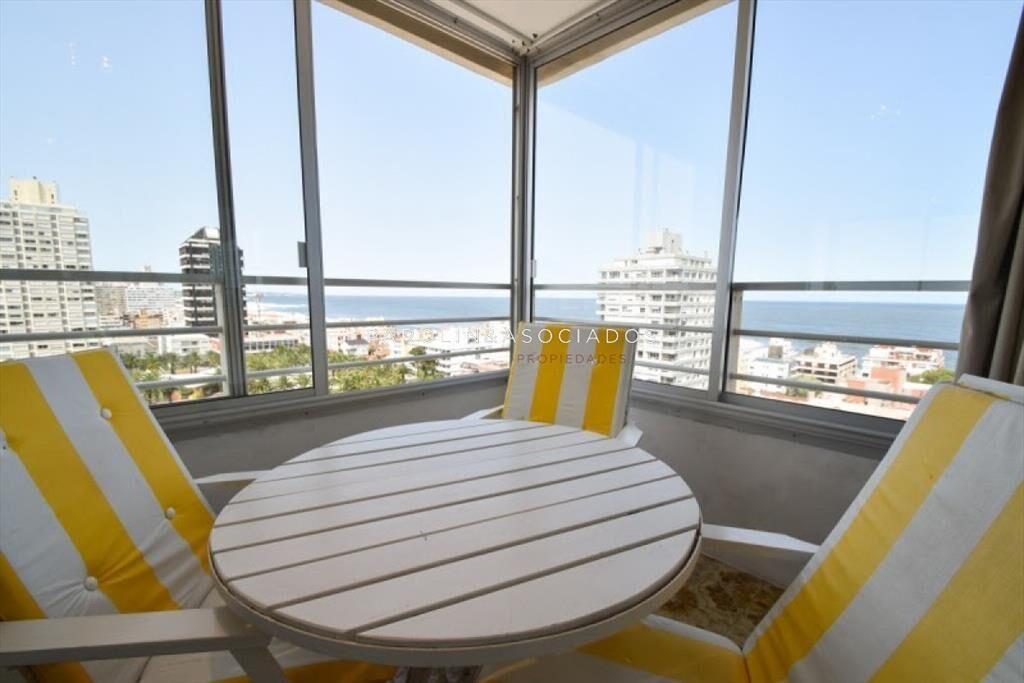 Apartamento de 2 dormitorios en venta en Punta