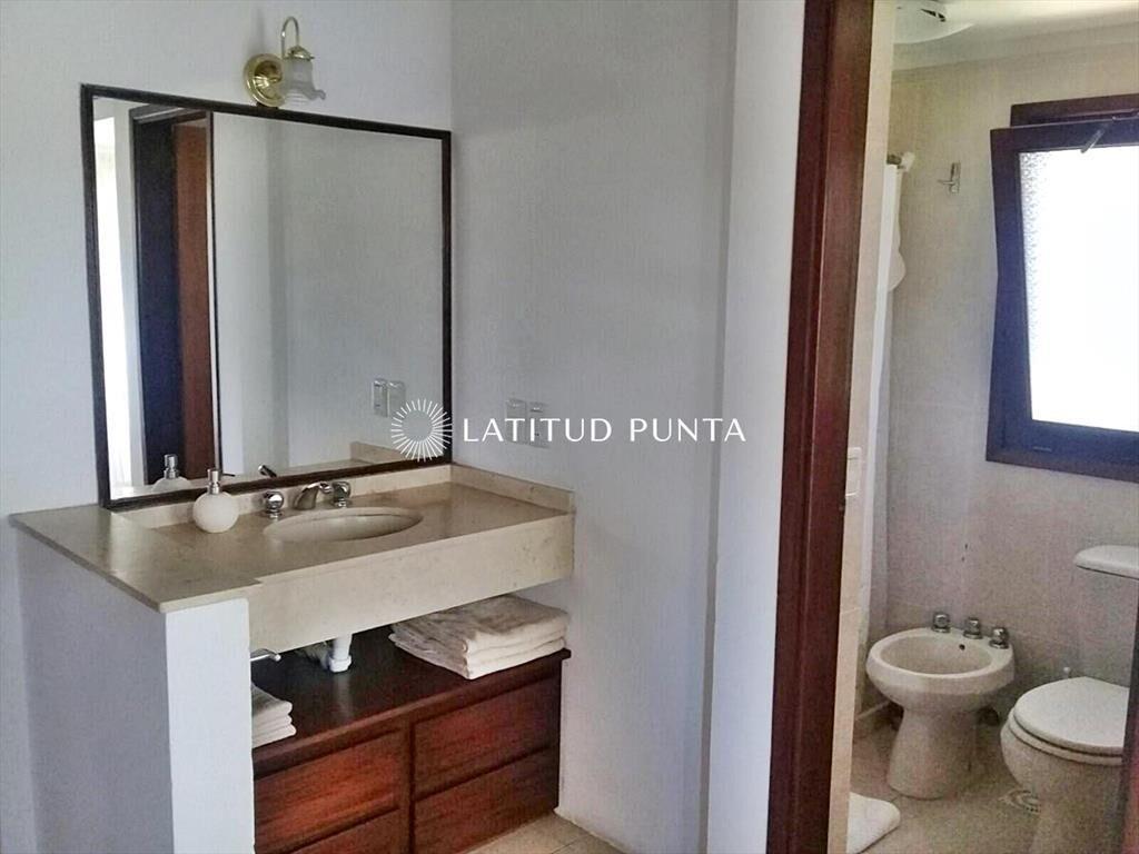 Casa en Jardines de CÃ³rdoba, 3 dormitorios