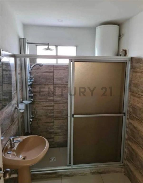Apartamento de 4 dormitorios. Sobre 8 de octubre. Curva d...