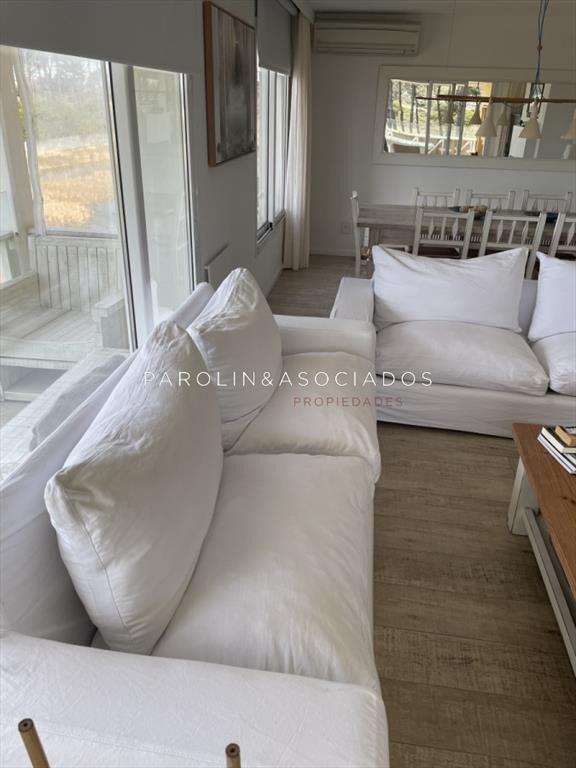 Apartamento de 3 dormitorios con vista al mar, en Brava Pun