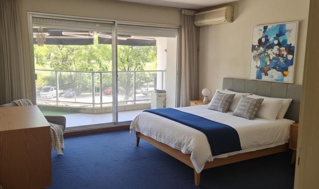 Apartamento en venta frente al Golf Punta Carretas, tres do