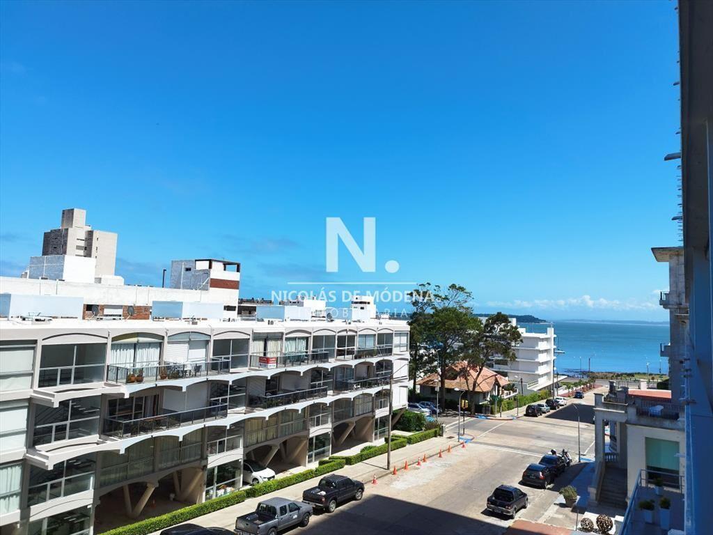 Apartamento de un dormitorio en venta en Punta