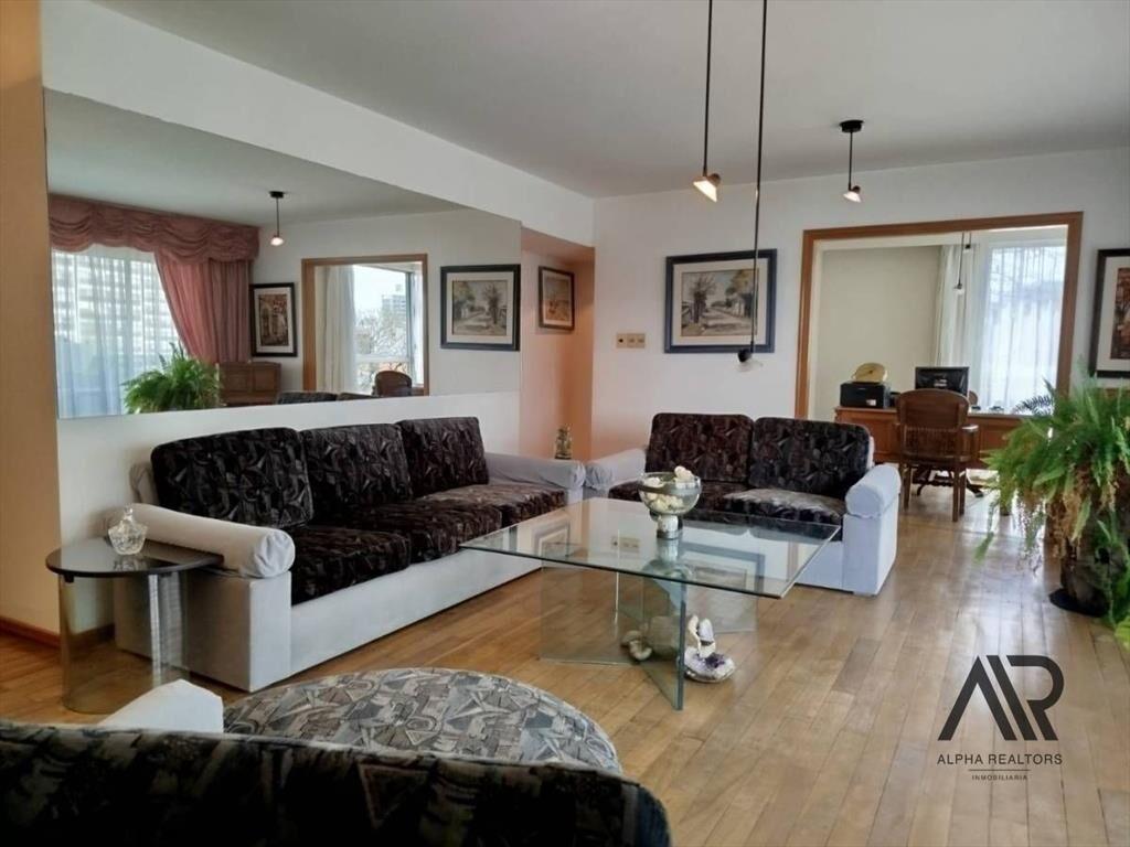 Apartamento 3 Dormitorios en buceo a metros de la rambl...