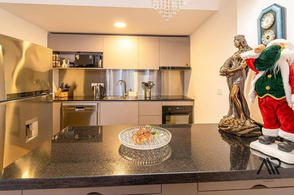 Apartamento en venta c/ cochera en Puerto Buceo