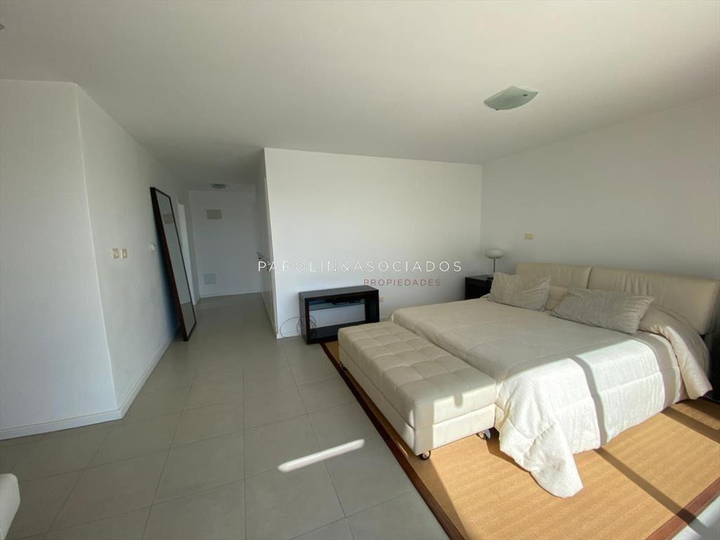 Apartamento en venta de 3 dormitorios en Tower,