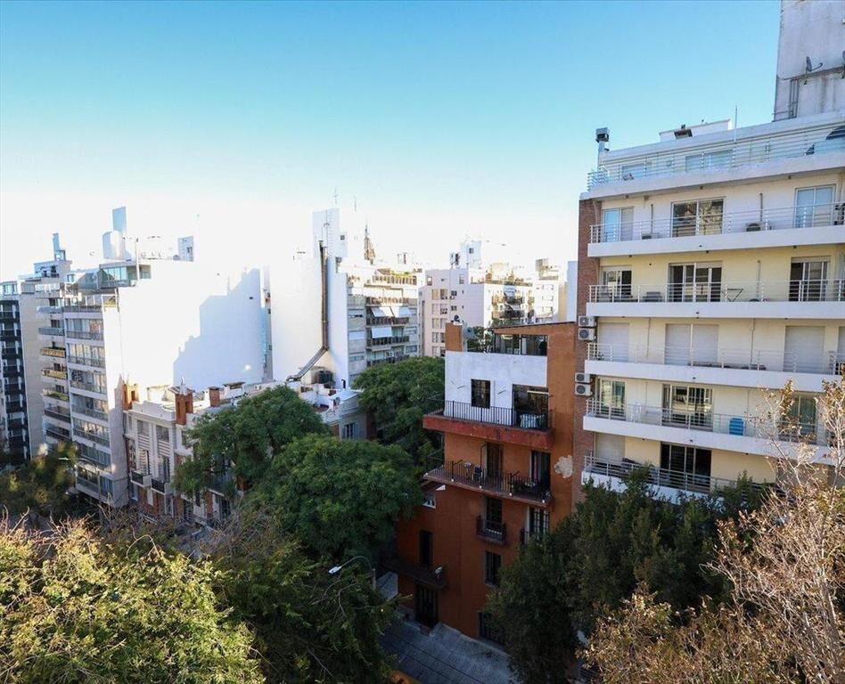 Venta Apartamento 4 dormitorios c/ 2 garajes Punta Carretas