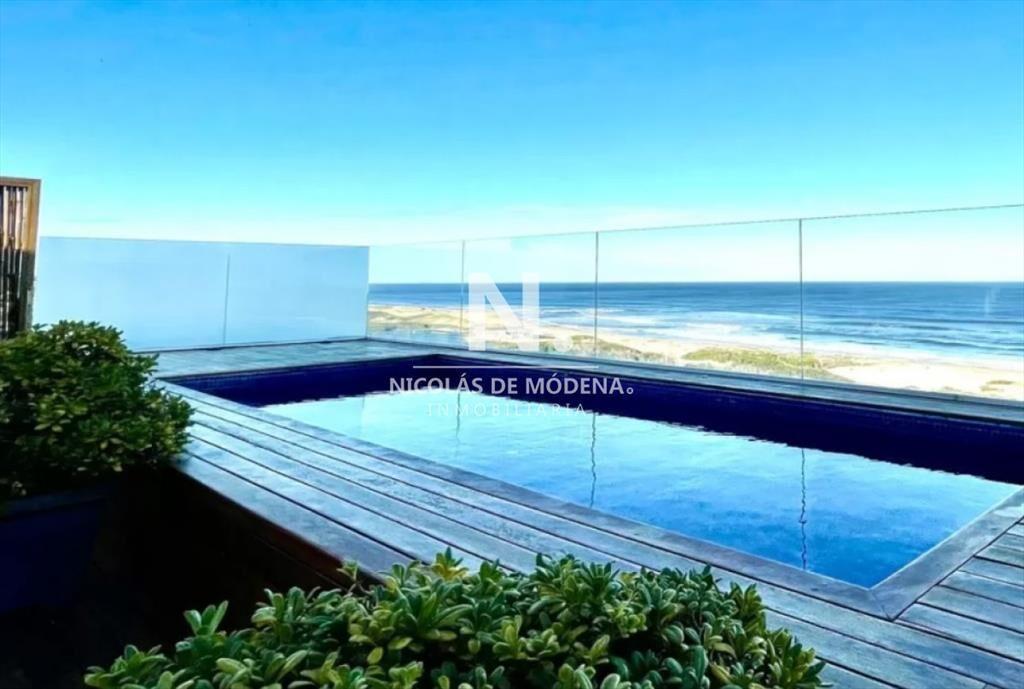 Exclusivo Penthouse con piscina privada en venta,