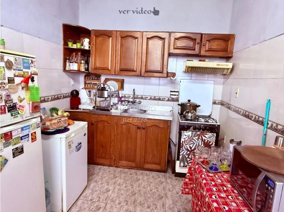 2288 venta casa 2 dorm + apto Brazo Oriental fondo garaje