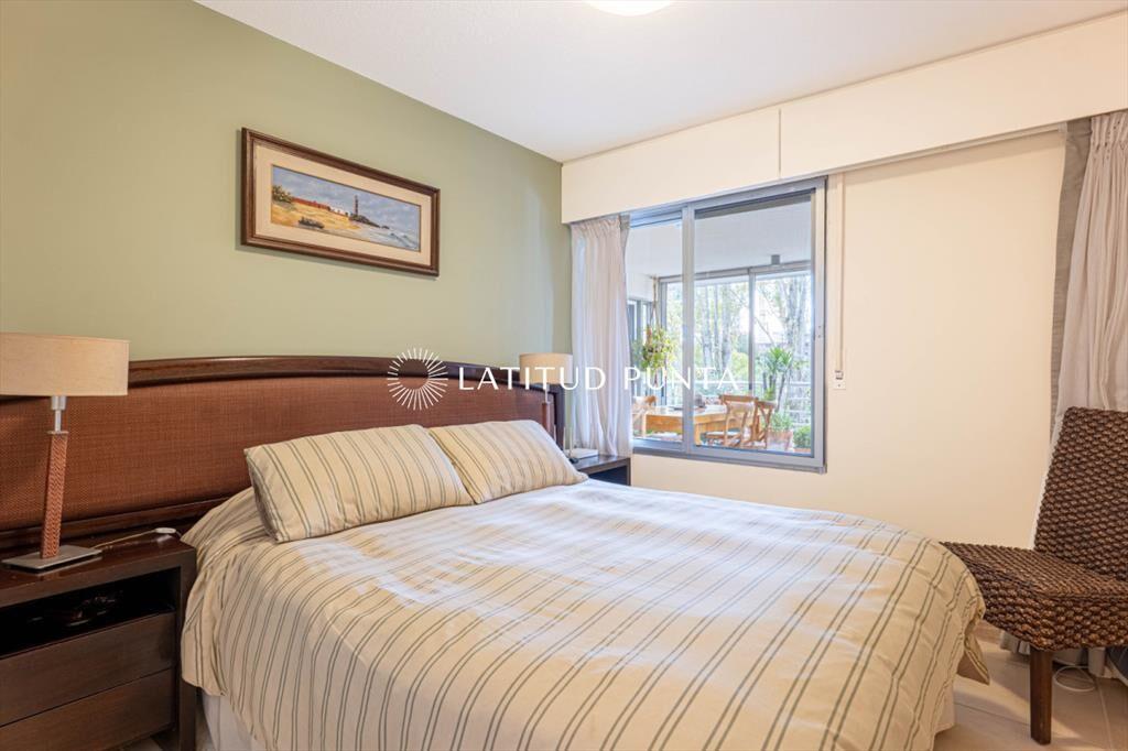 Apartamento en Mansa, 3 dormitorios y parrillero