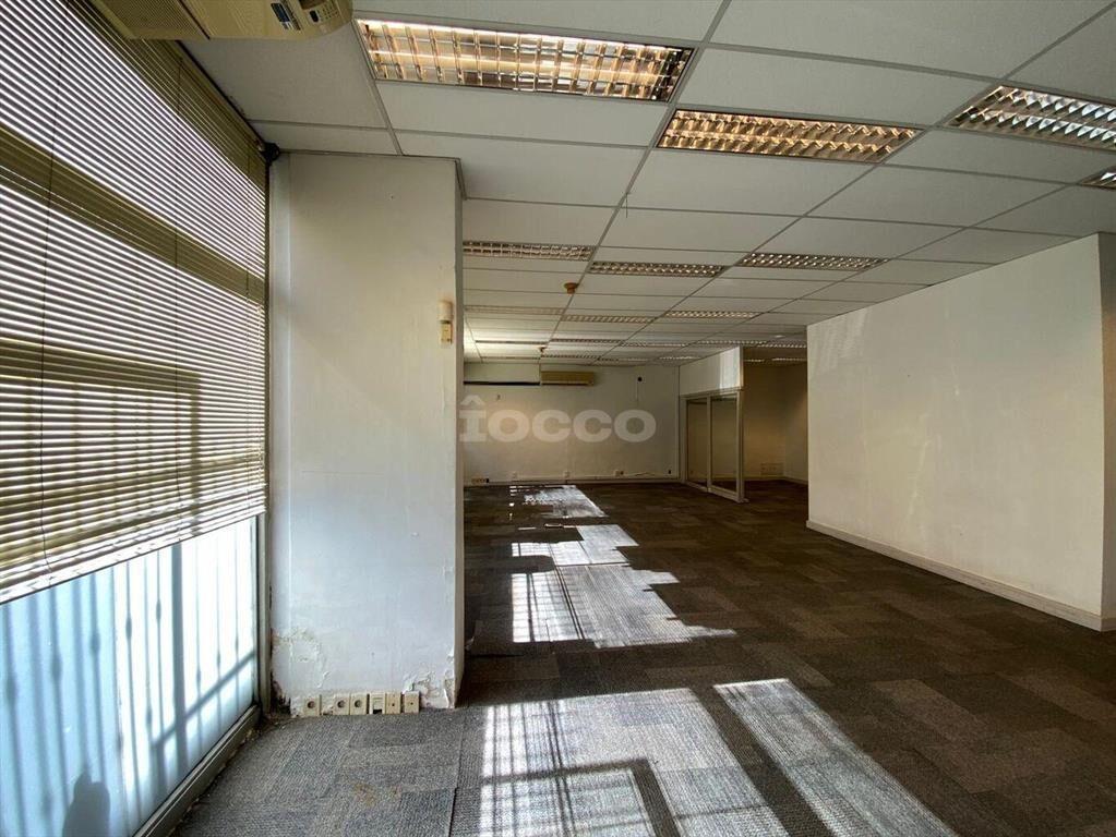 LOCAL Y OFICINAS  CON MEJORAS - EN CIUDAD VIEJA DESARROLLAD