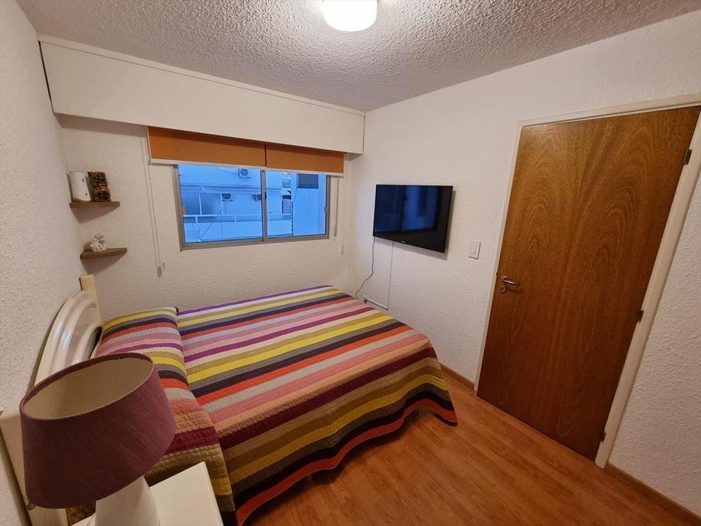 Apartamento -Rambla Republica de Chile y Colombes , 1 dormi