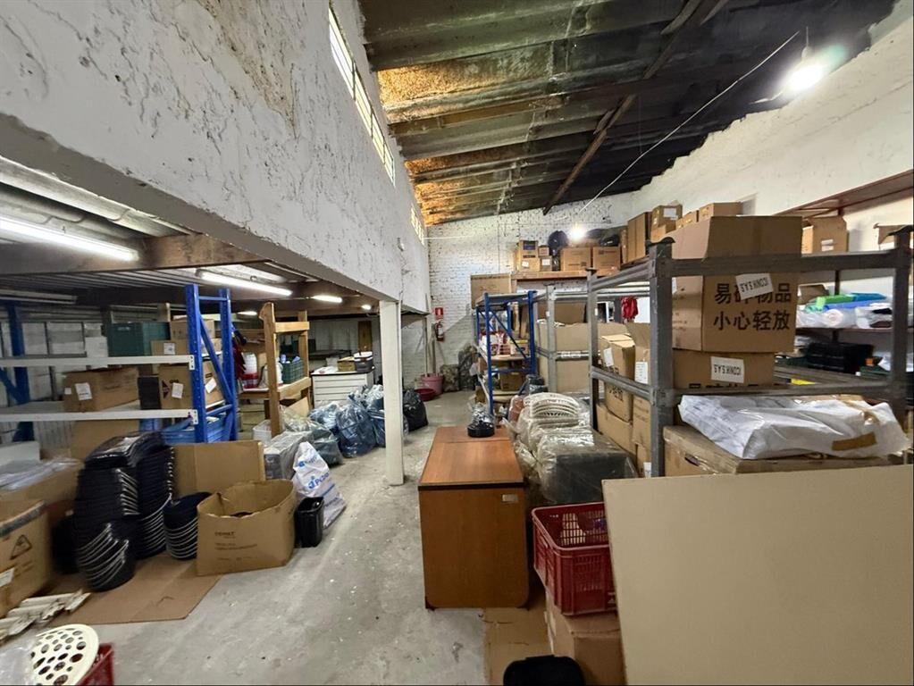 VENTA Local comercial de 240m2 en Perez Castellanos