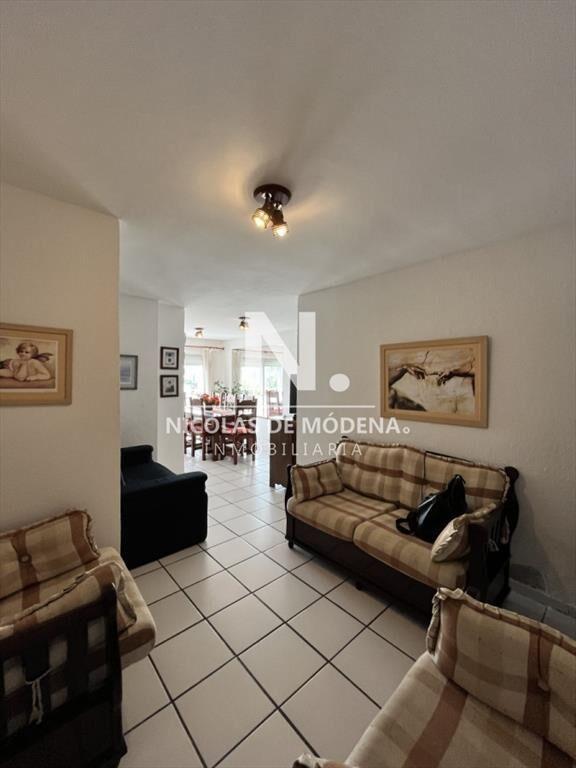 Oportunidad ! Vende apartamento de 3 dormitorios