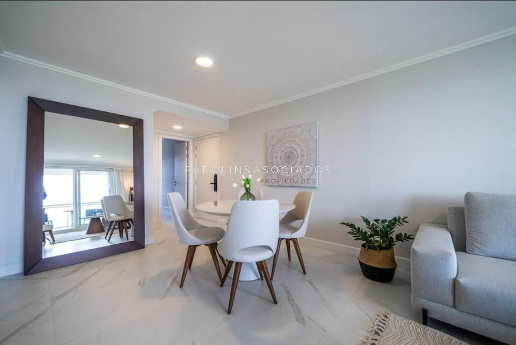 Apartamento en Alquiler de 2 dormitorio frente al