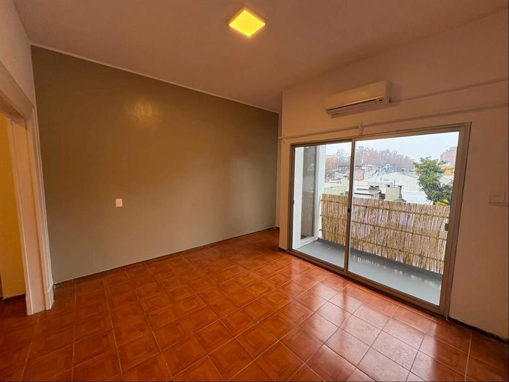 Alquiler 3 dormitorios 2 baños y amplia terraza, amplio y h