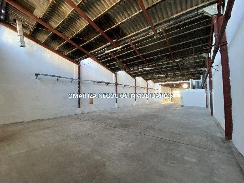VENTA LOCAL COMERCIAL EN LA BLANQUEADA, 471M2, GALPON, DEPO