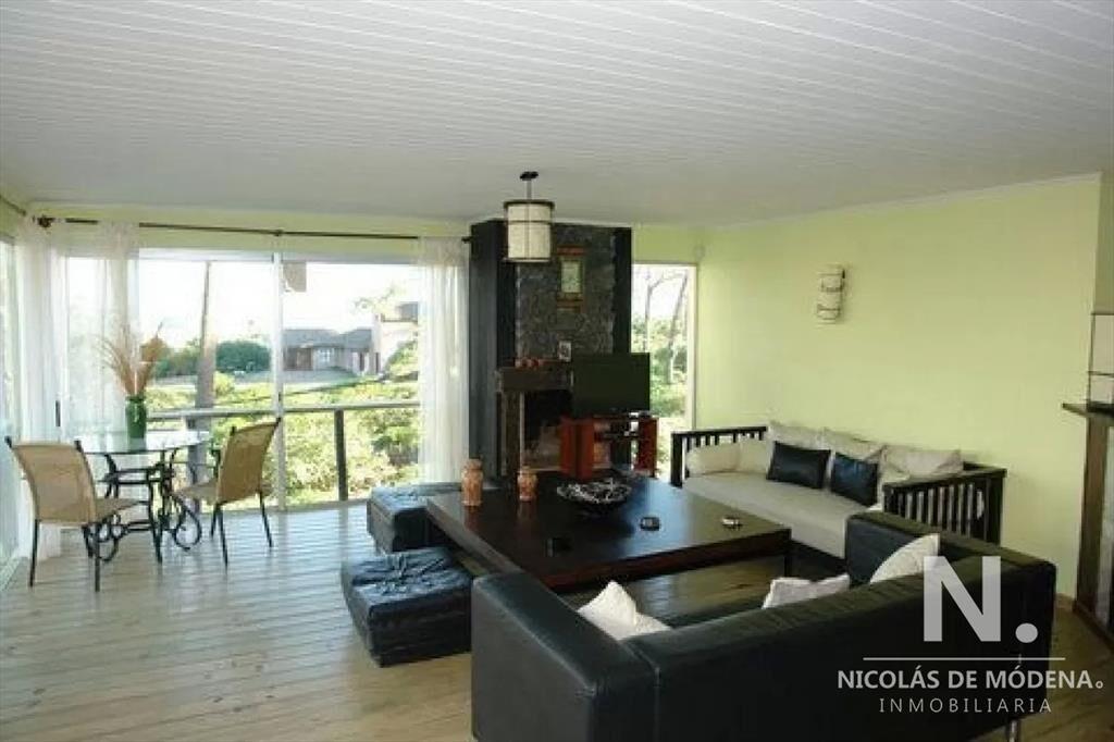 Venta casa 5 dormitorios Montoya La Barra
