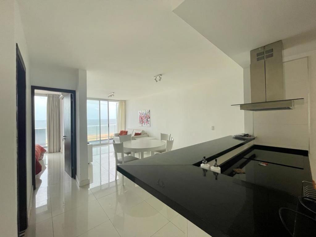 Apartamento en primera linea con terraza exclusiva!!