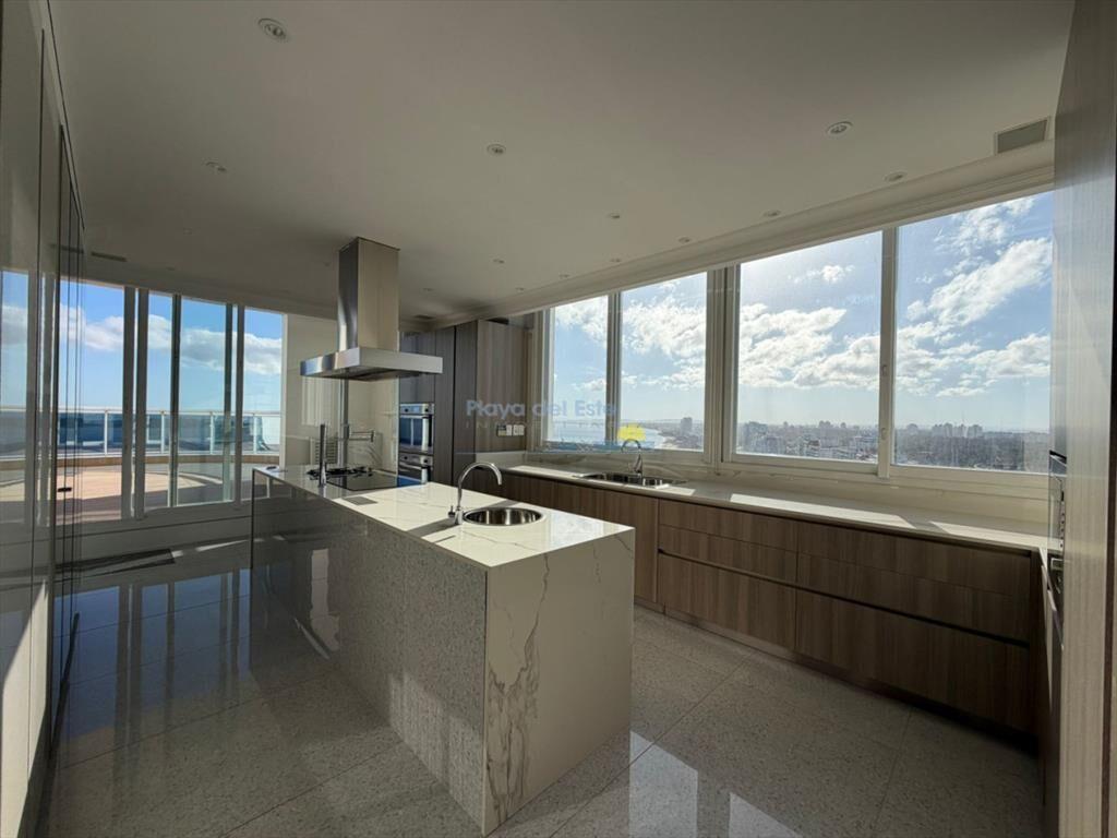Penthouse en Venta en Torre Millenium , Pernera ,