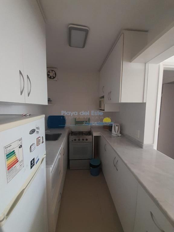 Apartamento de 2 dormitorios en Venta en Punta ,