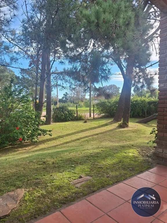 Casa en venta c/ cochera en El Pinar
