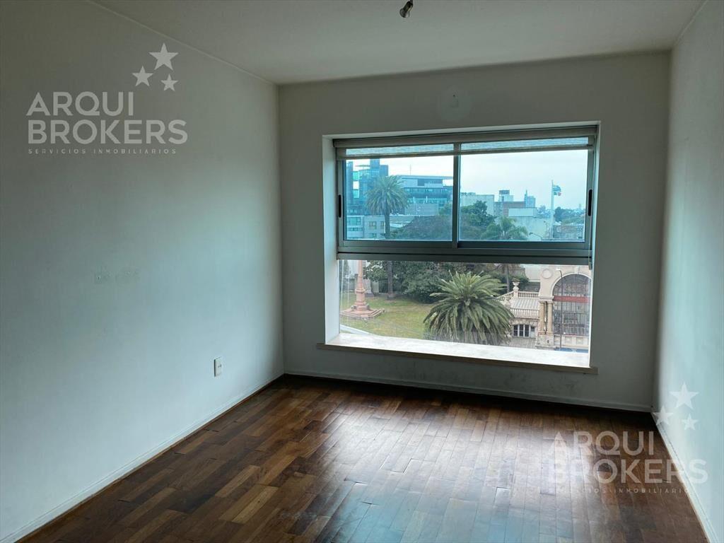Apartamento de dos dormitorios en venta en Tres Cruces con
