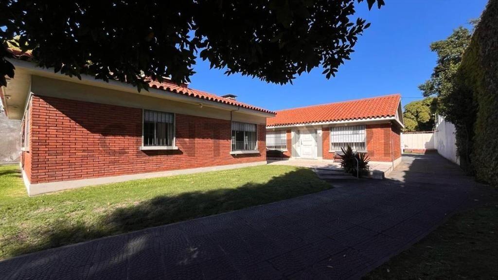 Exclusiva casa en el Prado 5 DORM-PISCINA-BARBACOA-4 BAÑO...