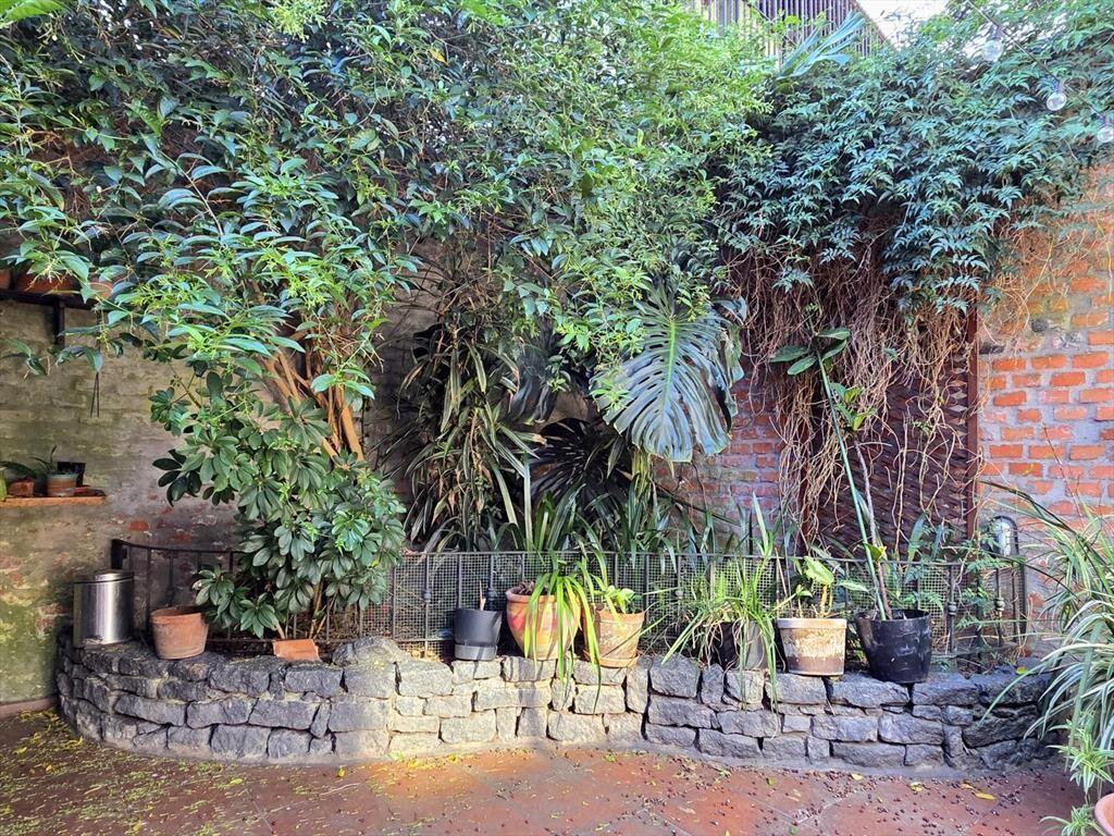 Venta de casa de estilo en Pocitos 4 dormitorios...