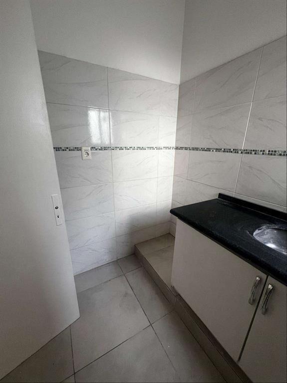 ALQUILER DE APARTAMENTO CENTRO A NUEVO. EN SEGUNDO PISO POR