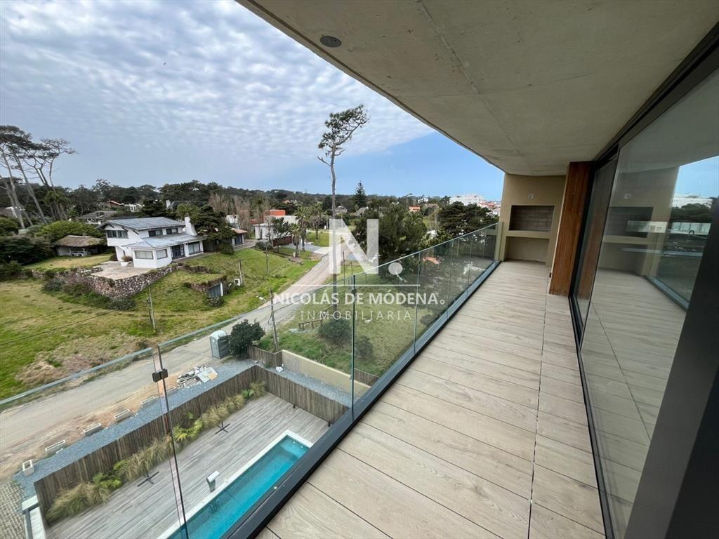 Departamento de 2 dormitorios con 2 baños en