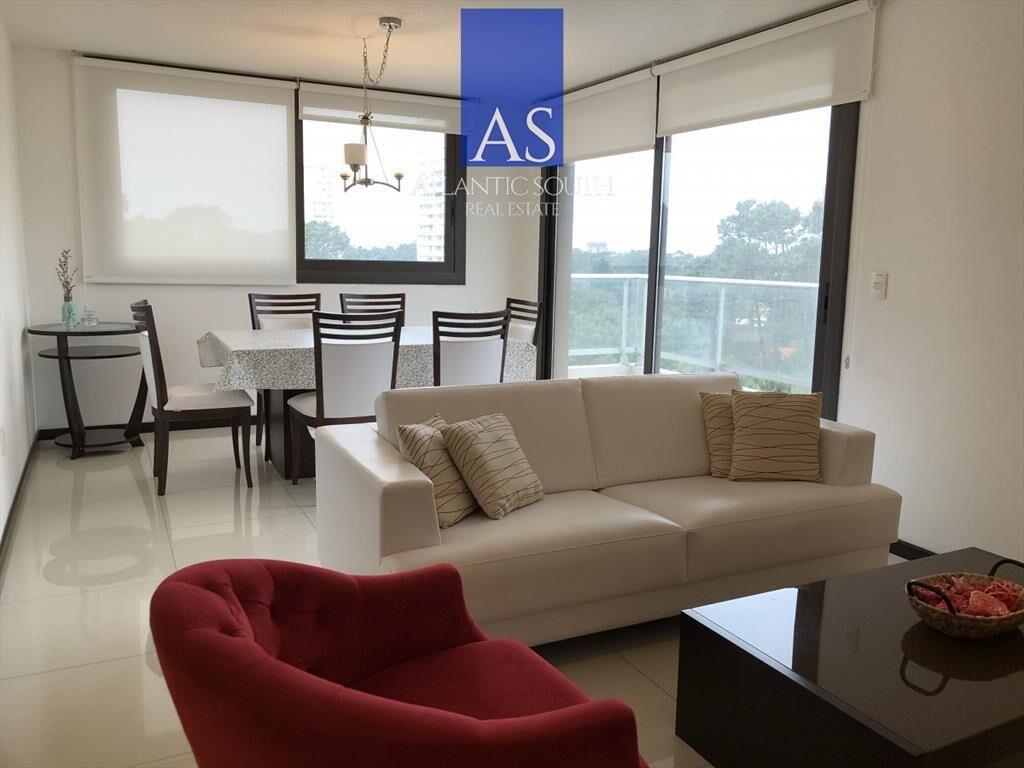 Apartamento de 3 dormitorios con servicios Punta