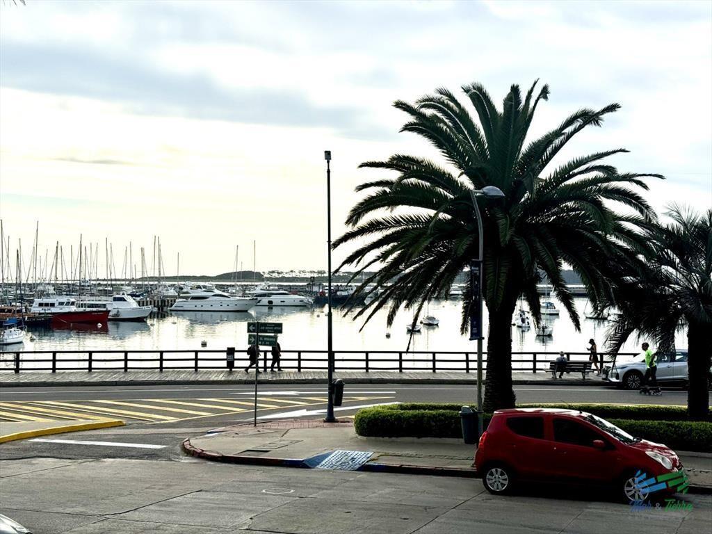 En venta apartamento 3 dormitorios en puerto de Punta del E