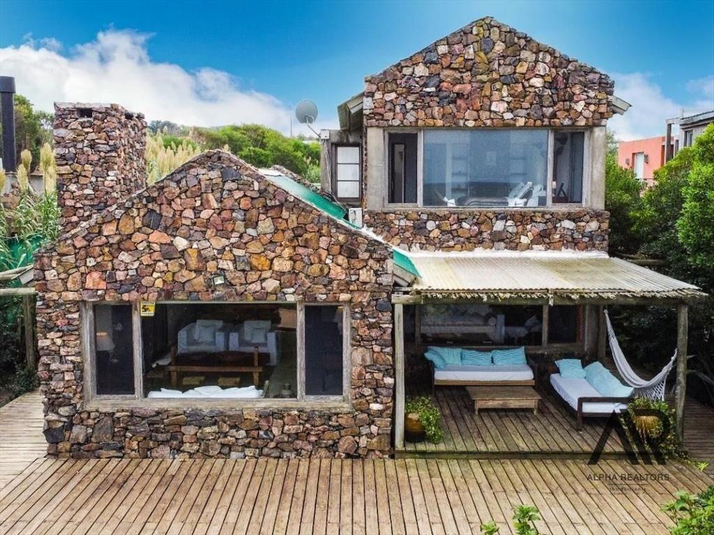 Venta Casa En Punta Del Este . Manantiales
