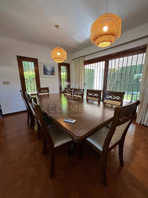 Alquiler Importante casa en Barrio Lugano