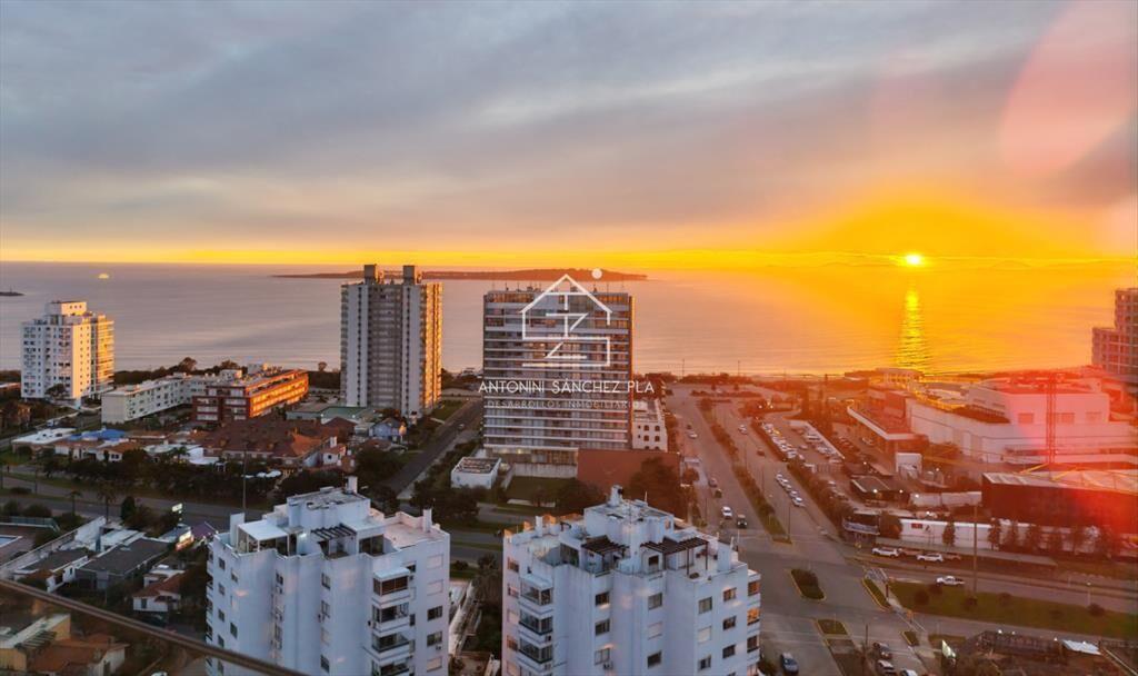 Dos dormitorios con vista al mar en venta