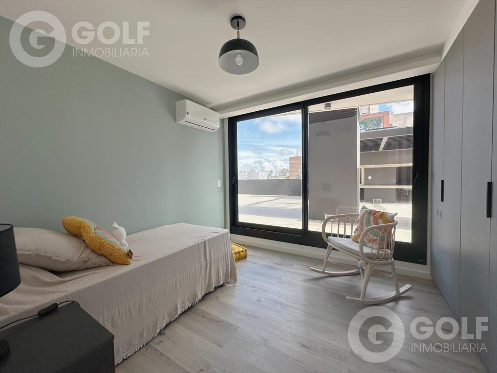 Venta de apartamento de 3 dormitorios con gran terraza y pa