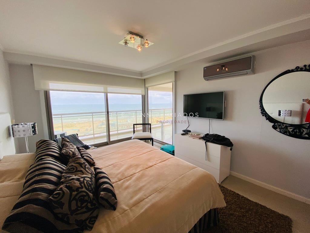 Apartamento en venta de 4 dormitorios en Torre
